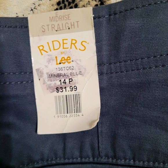 Lee Riders Trousers - Picture 2 of 3